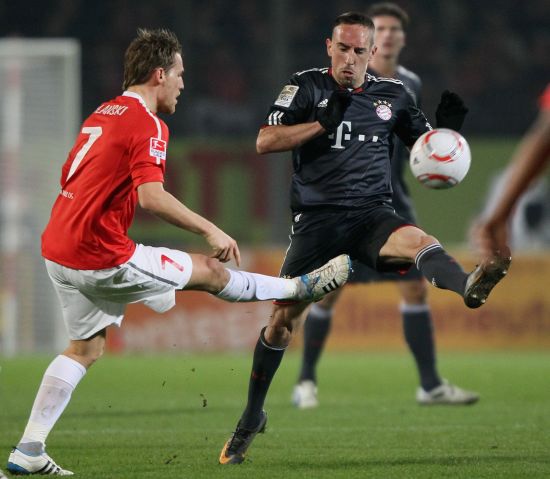 两场略显平 两场略显平